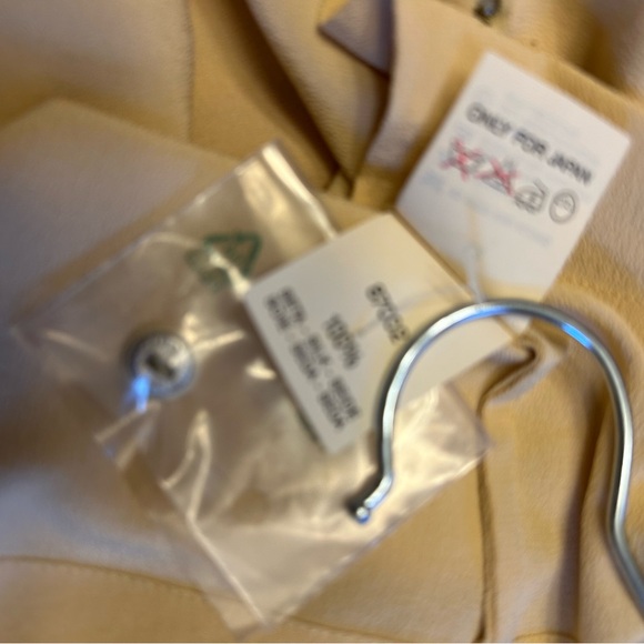 Pianoforte di MaxMara Vintage 90s Beige Semi Sheer Button Down Top 42 8 Small - Picture 5 of 5